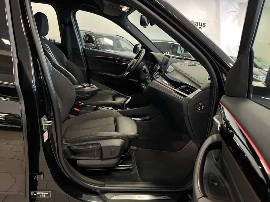 BMW X1 xDrive Sport Line AUT/HUD/AHK/Kamera/KeyLess 11/2022-photo-25