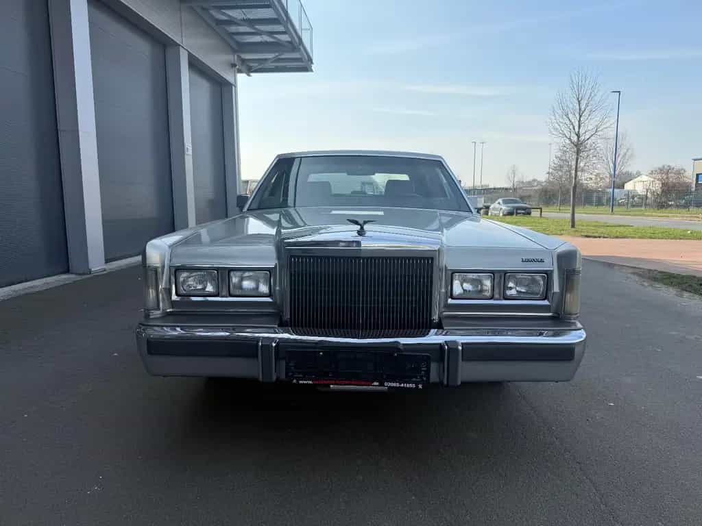 Lincoln Town Car Cartier Klima 07/1988-photo-1