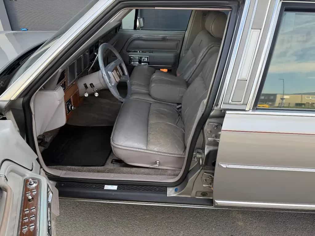 Lincoln Town Car Cartier Klima 07/1988-photo-11