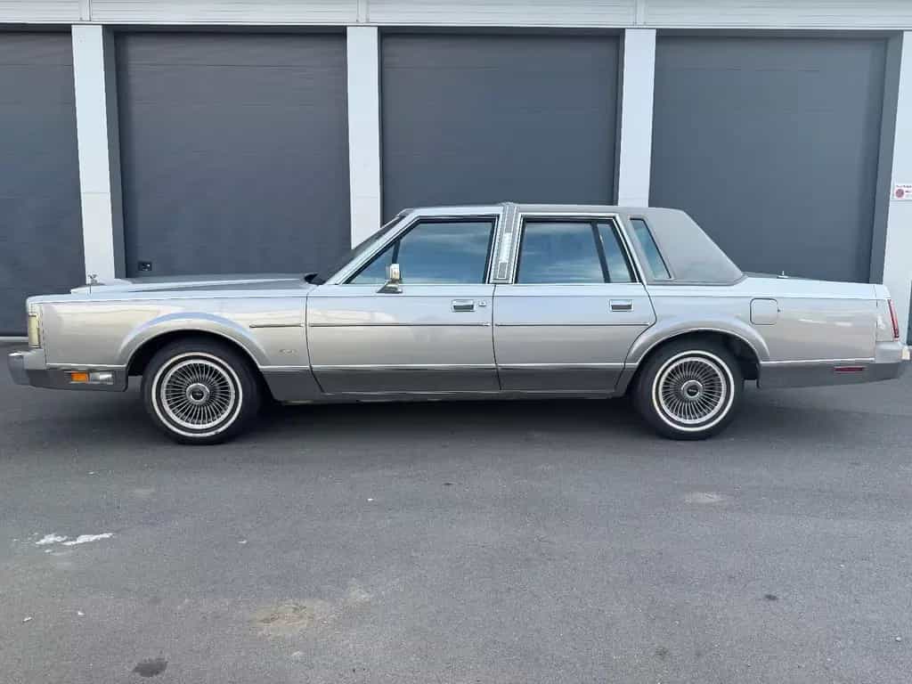 Lincoln Town Car Cartier Klima 07/1988-photo-3