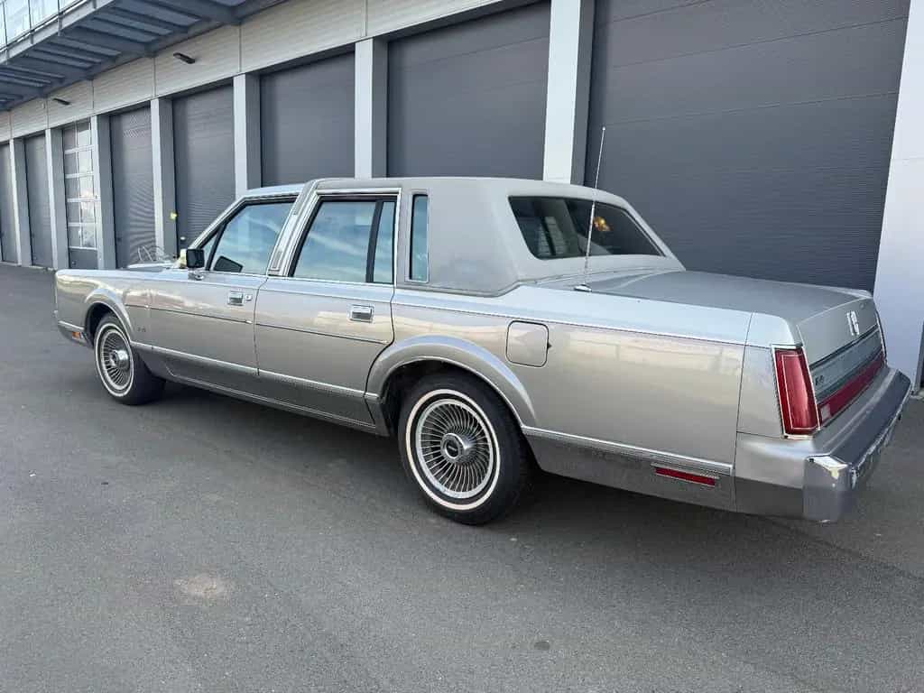 Lincoln Town Car Cartier Klima 07/1988-photo-4