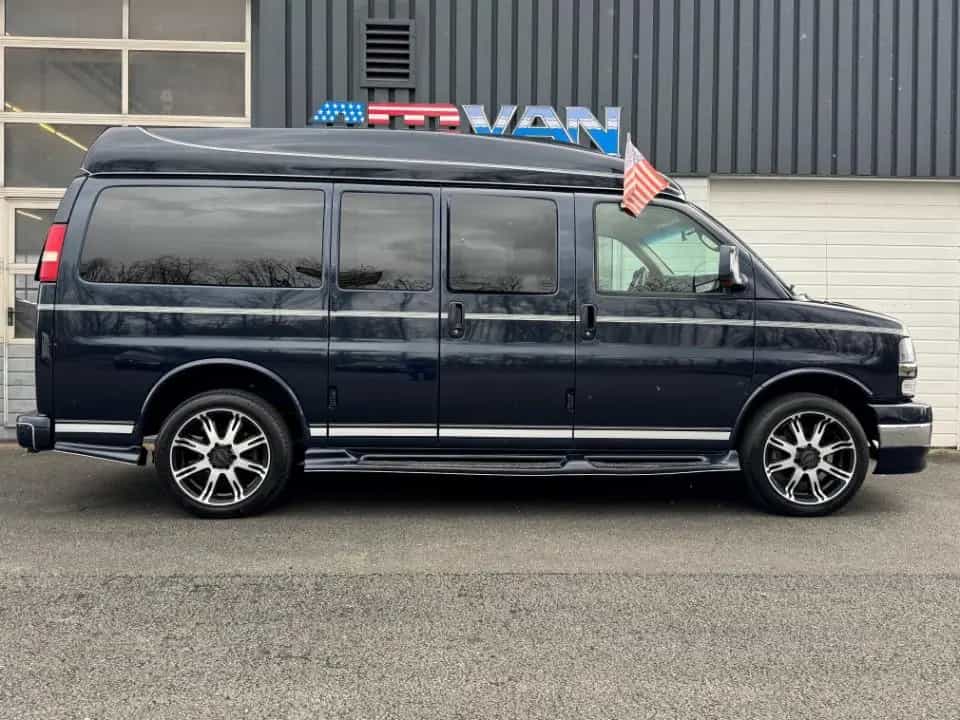 Chevrolet Express Chevy Conversion Van 5.3 Vortec 05/2011-photo-2