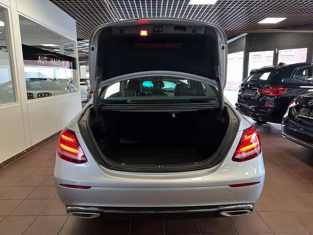 Mercedes-Benz E-Class 200 4Matic Limousine, Exclusive, Memory 07/2018-photo-17