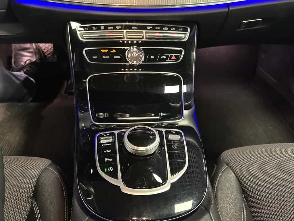 Mercedes-Benz E-Class 200 4Matic Limousine, Exclusive, Memory 07/2018-photo-9