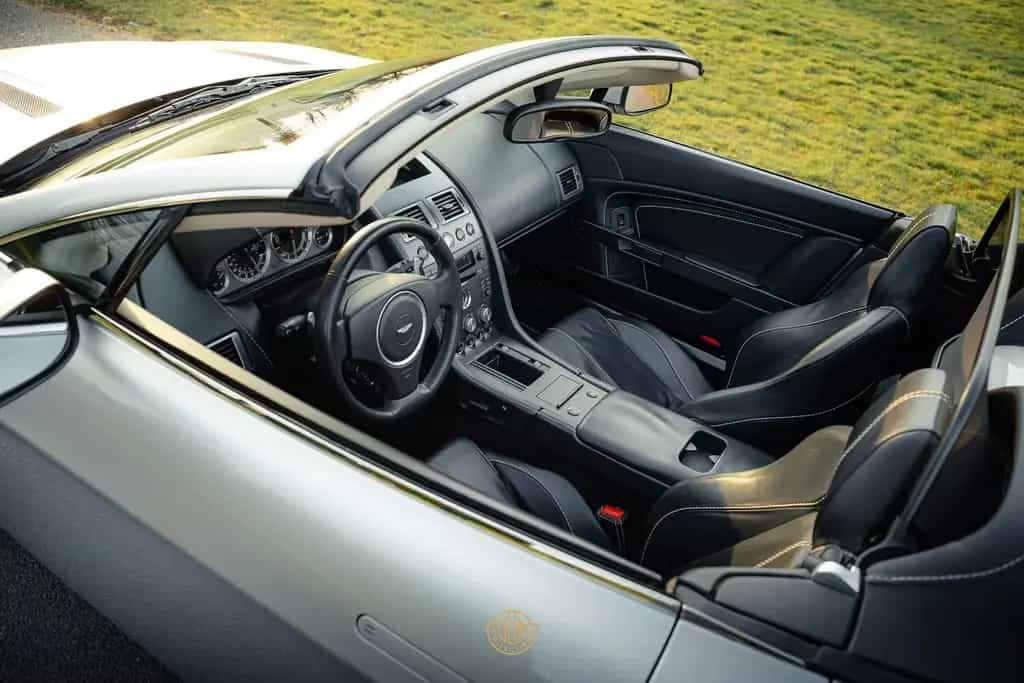 Aston Martin V8 Vantage Roadster 4.3 09/2007-photo-11