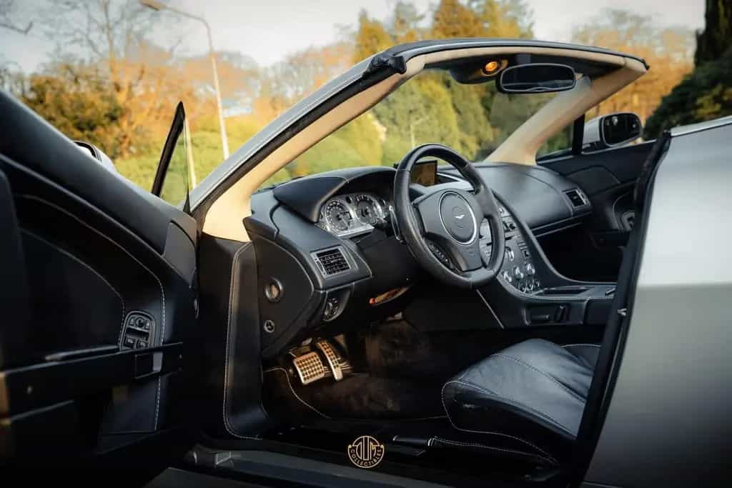 Aston Martin V8 Vantage Roadster 4.3 09/2007-photo-13