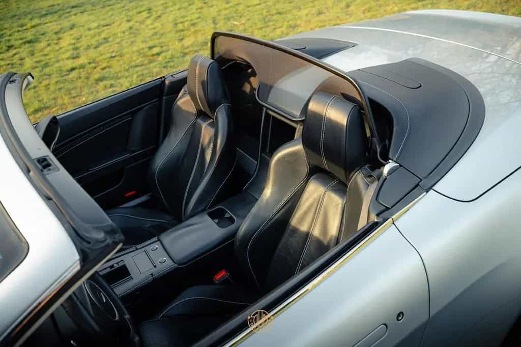 Aston Martin V8 Vantage Roadster 4.3 09/2007-photo-17