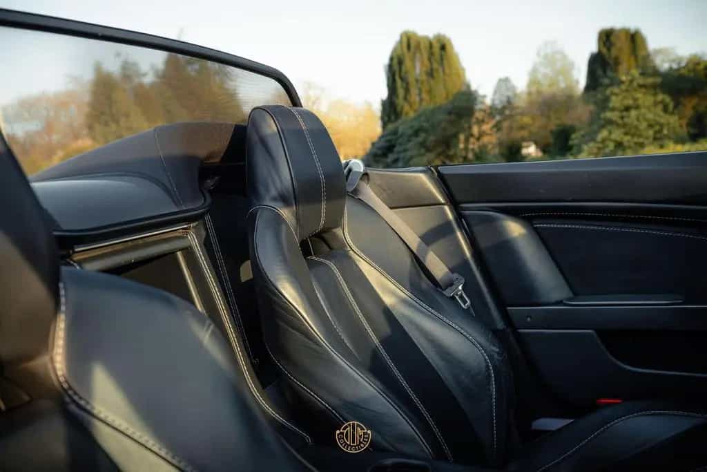 Aston Martin V8 Vantage Roadster 4.3 09/2007-photo-26
