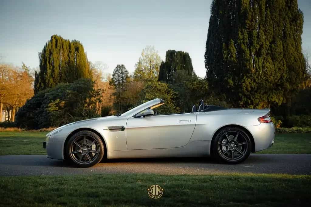 Aston Martin V8 Vantage Roadster 4.3 09/2007-photo-3