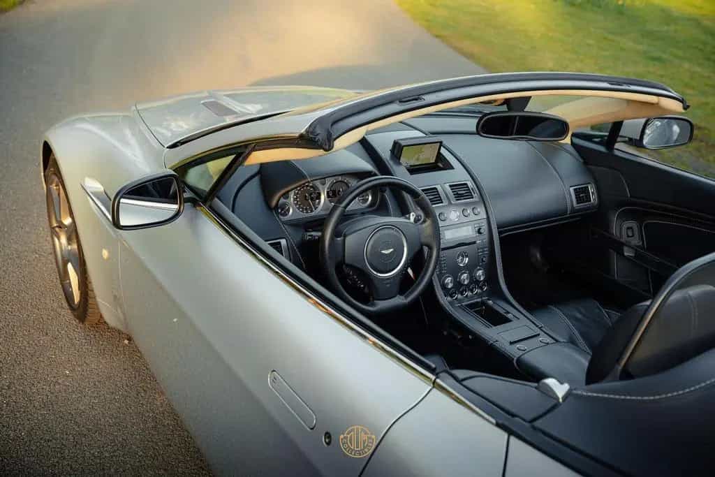 Aston Martin V8 Vantage Roadster 4.3 09/2007-photo-30