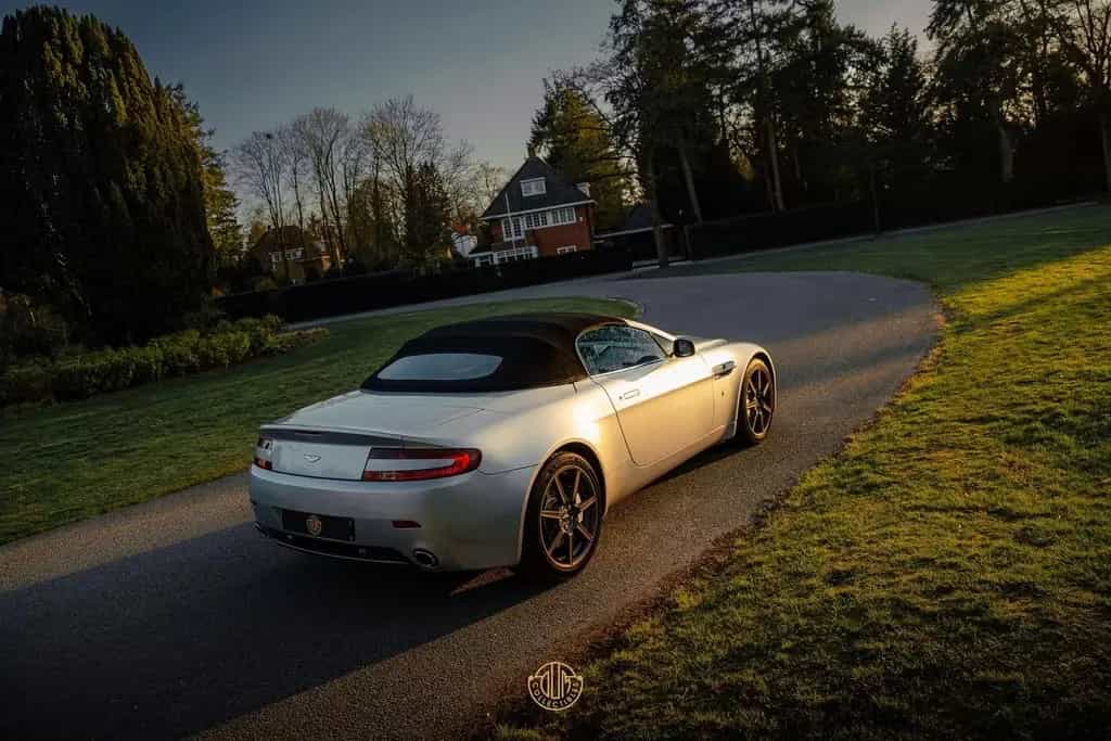 Aston Martin V8 Vantage Roadster 4.3 09/2007-photo-4