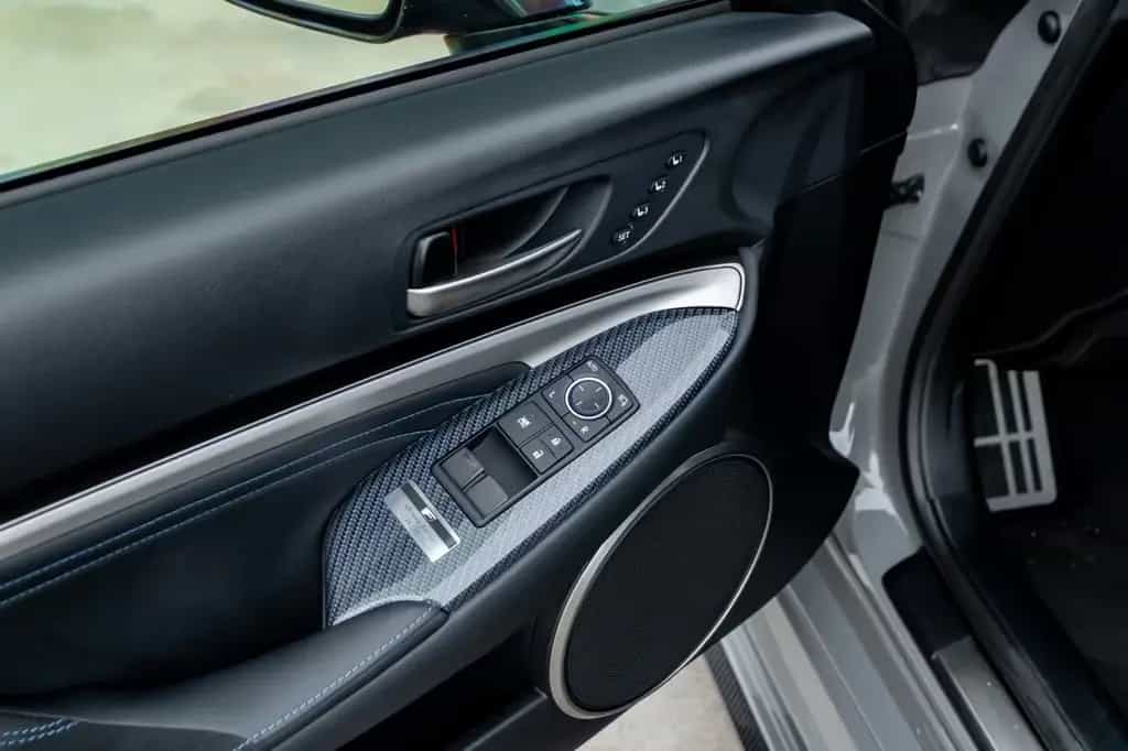 Lexus RC F 5.0 V8 Ultimate Edition 24/30 12/2024-photo-17