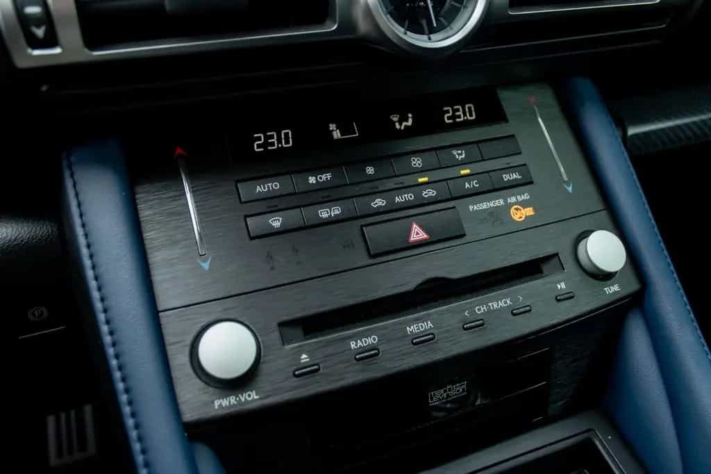 Lexus RC F 5.0 V8 Ultimate Edition 24/30 12/2024-photo-36