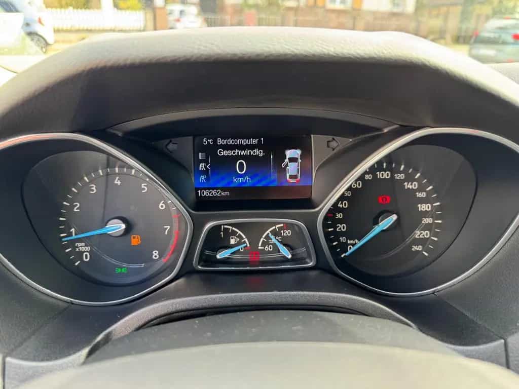 Ford Focus Lim. Titanium 02/2016-photo-12