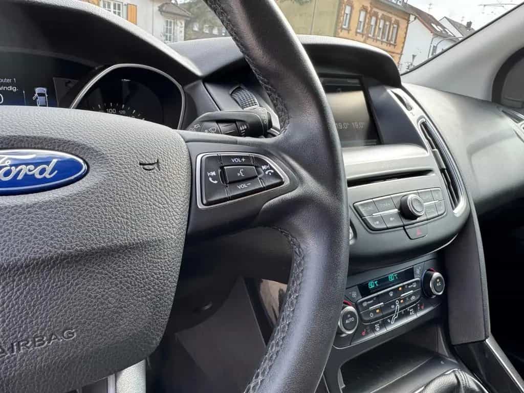 Ford Focus Lim. Titanium 02/2016-photo-14