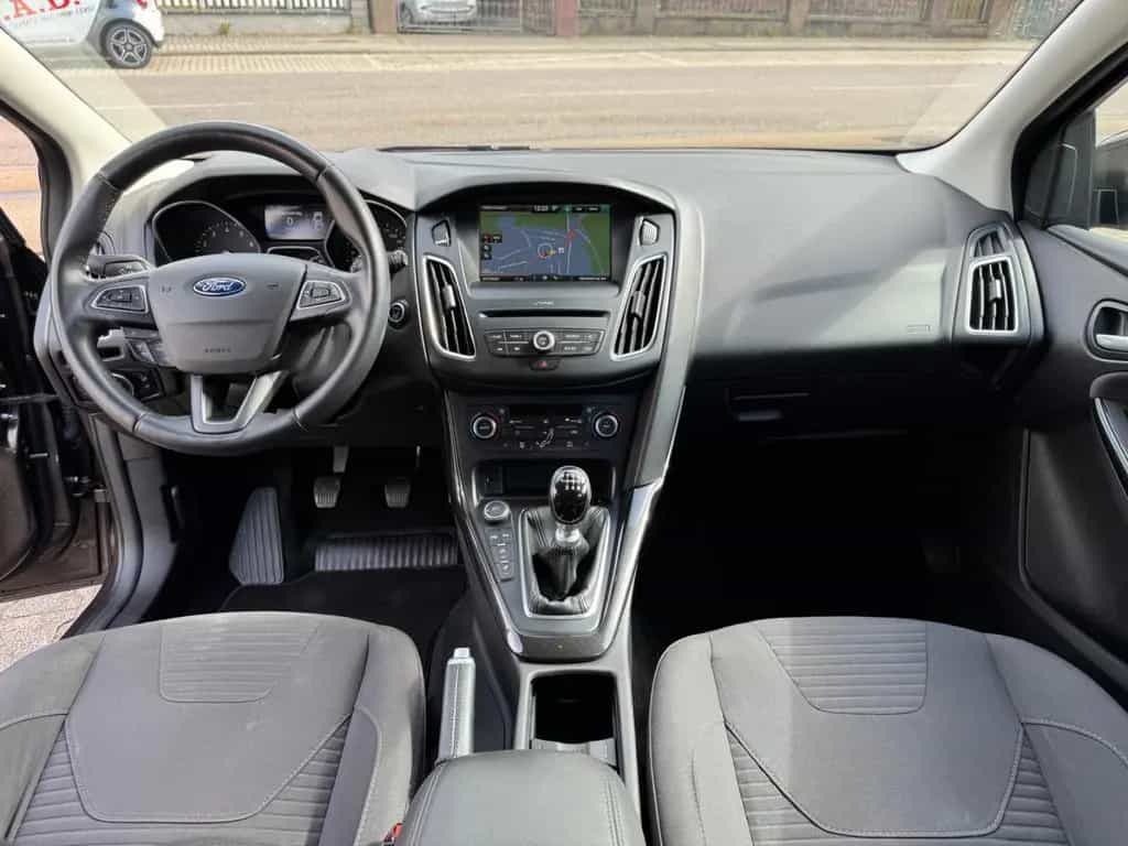 Ford Focus Lim. Titanium 02/2016-photo-26
