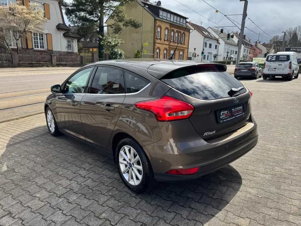 Ford Focus Lim. Titanium 02/2016-photo-1