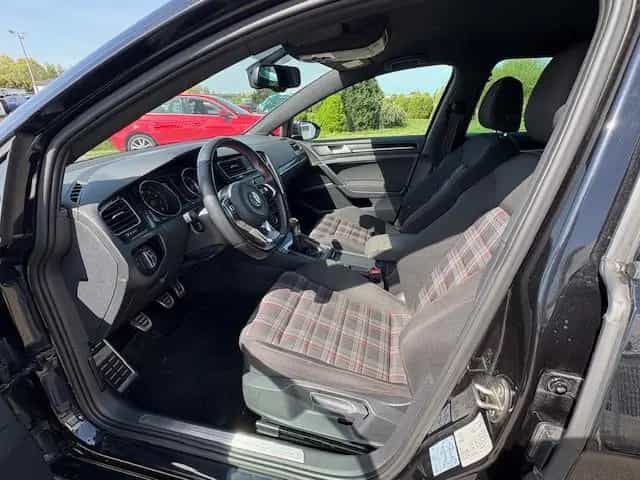 Volkswagen Golf VII 2.0 TSI GTI 04/2016-photo-11