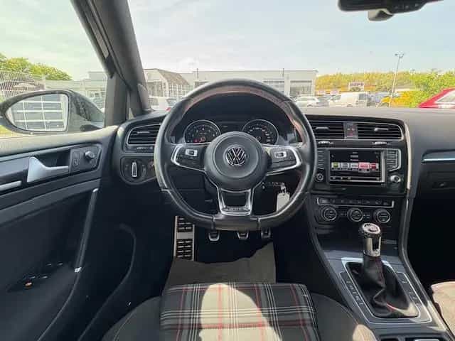 Volkswagen Golf VII 2.0 TSI GTI 04/2016-photo-14