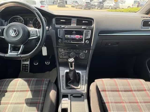 Volkswagen Golf VII 2.0 TSI GTI 04/2016-photo-16