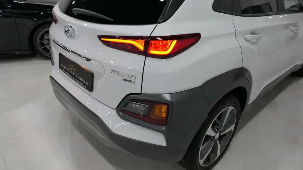 Hyundai Kona Premium 4WD/HuD/RFK/Leder/KeyLess/CarPlay 05/2018-photo-12