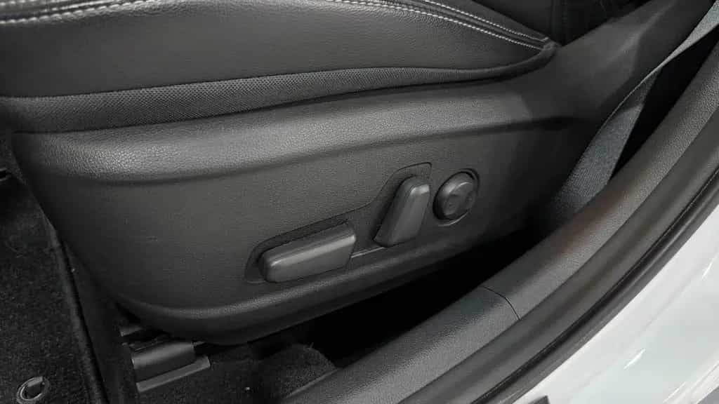 Hyundai Kona Premium 4WD/HuD/RFK/Leder/KeyLess/CarPlay 05/2018-photo-21