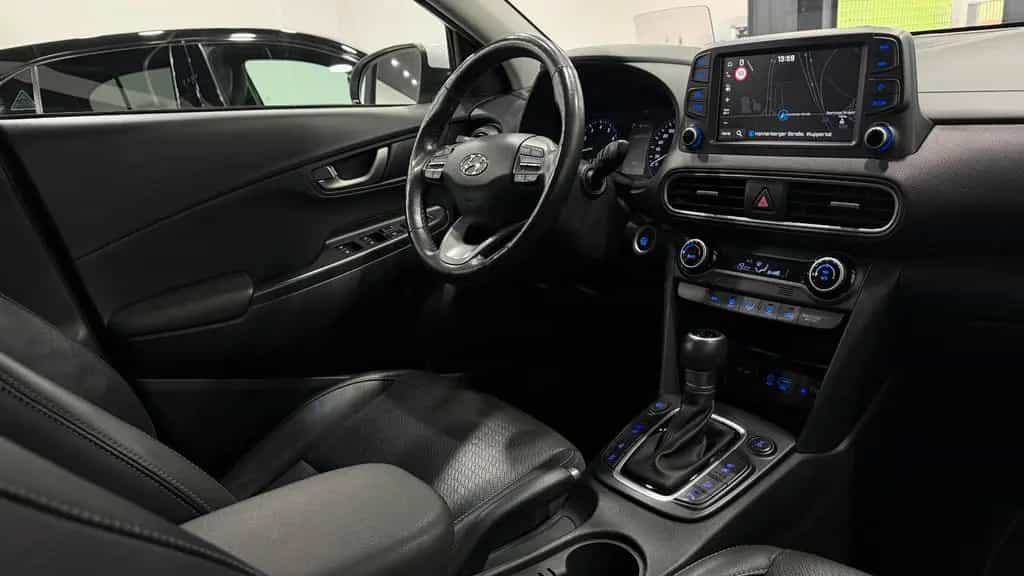 Hyundai Kona Premium 4WD/HuD/RFK/Leder/KeyLess/CarPlay 05/2018-photo-3