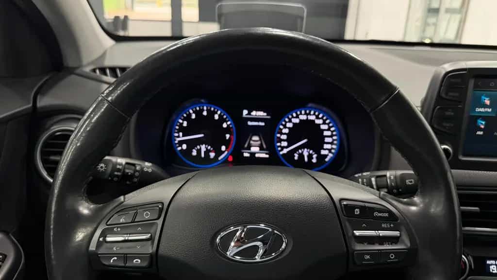 Hyundai Kona Premium 4WD/HuD/RFK/Leder/KeyLess/CarPlay 05/2018-photo-31