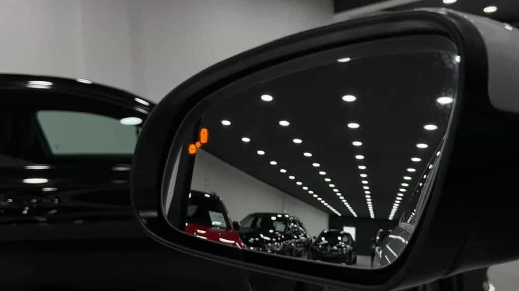 Hyundai Kona Premium 4WD/HuD/RFK/Leder/KeyLess/CarPlay 05/2018-photo-40