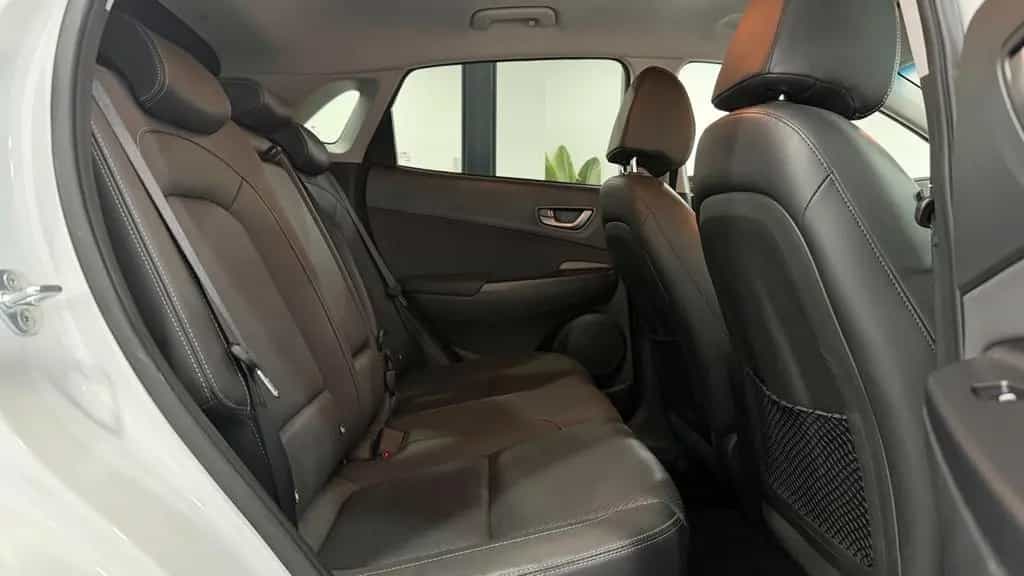 Hyundai Kona Premium 4WD/HuD/RFK/Leder/KeyLess/CarPlay 05/2018-photo-6
