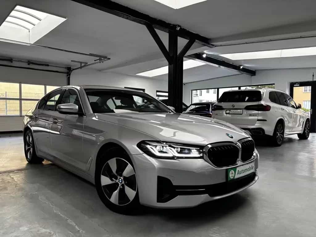BMW 520 d xDrive 1.HAND LED SHD VIRTUELL AHK 06/2021-photo-0
