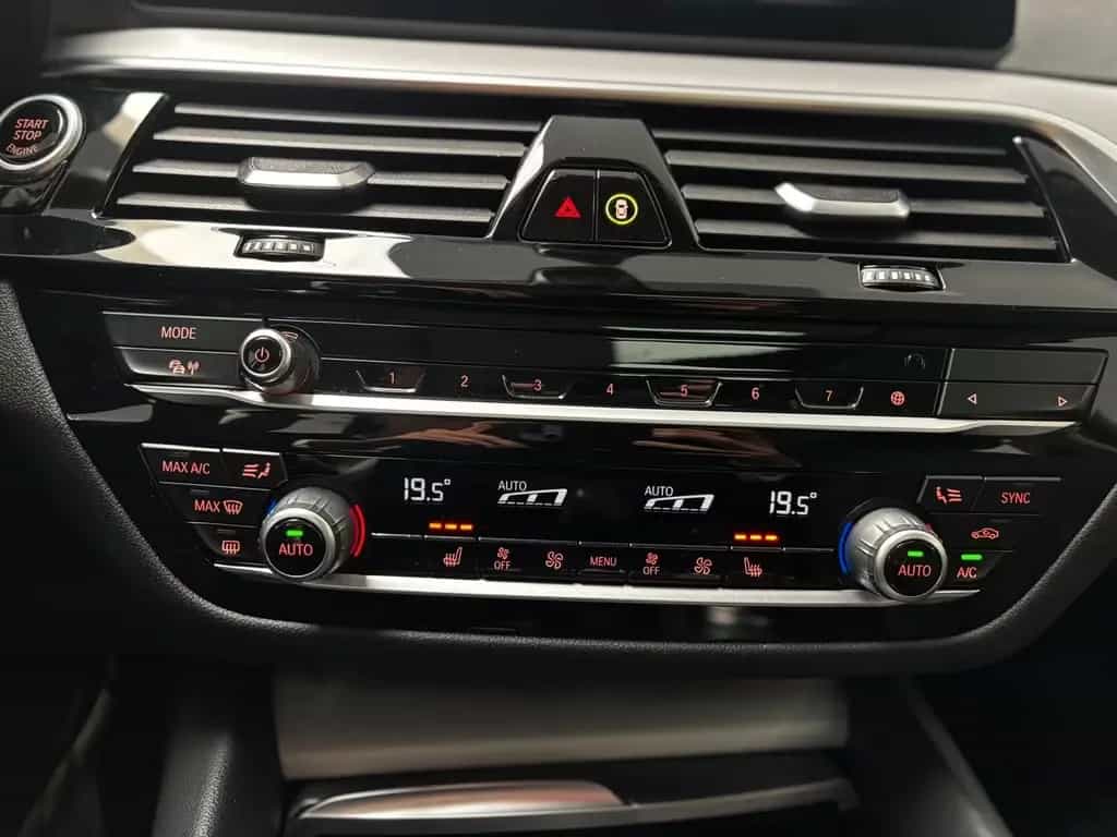 BMW 520 d xDrive 1.HAND LED SHD VIRTUELL AHK 06/2021-photo-12
