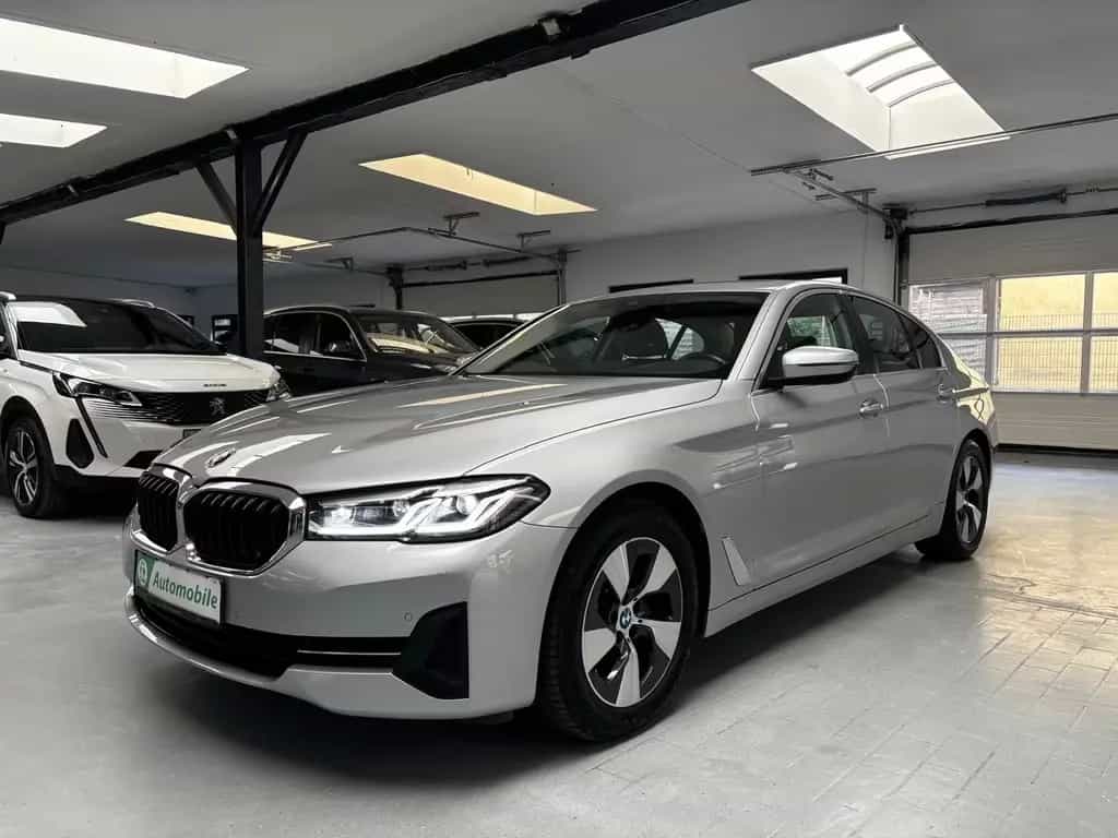 BMW 520 d xDrive 1.HAND LED SHD VIRTUELL AHK 06/2021-photo-2