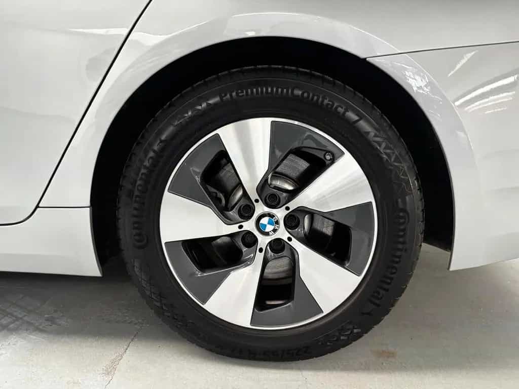 BMW 520 d xDrive 1.HAND LED SHD VIRTUELL AHK 06/2021-photo-28
