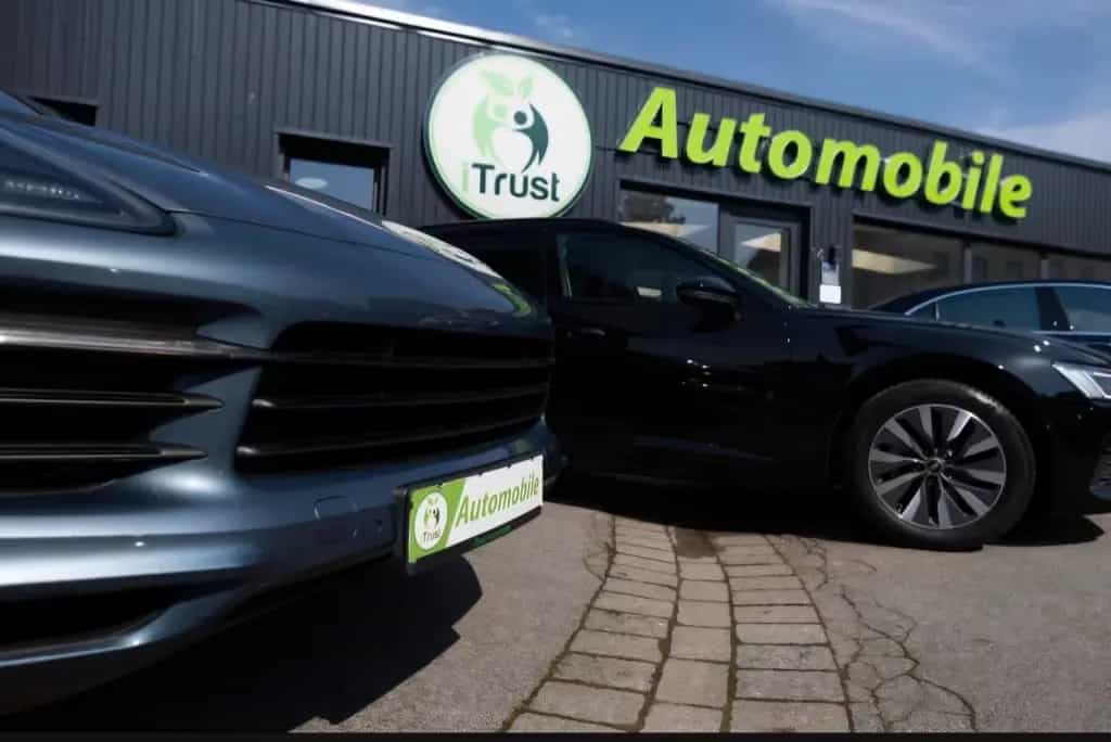 BMW 520 d xDrive 1.HAND LED SHD VIRTUELL AHK 06/2021-photo-31