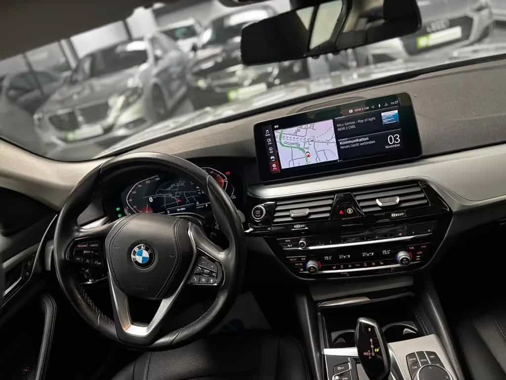 BMW 520 d xDrive 1.HAND LED SHD VIRTUELL AHK 06/2021-photo-5