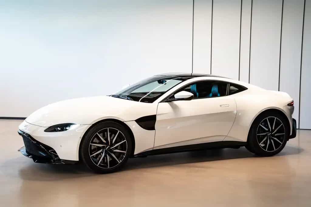 Aston Martin V8 Vantage 4.0 V8 12/2019-photo-0