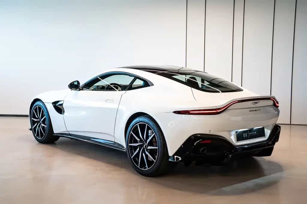 Aston Martin V8 Vantage 4.0 V8 12/2019-photo-1