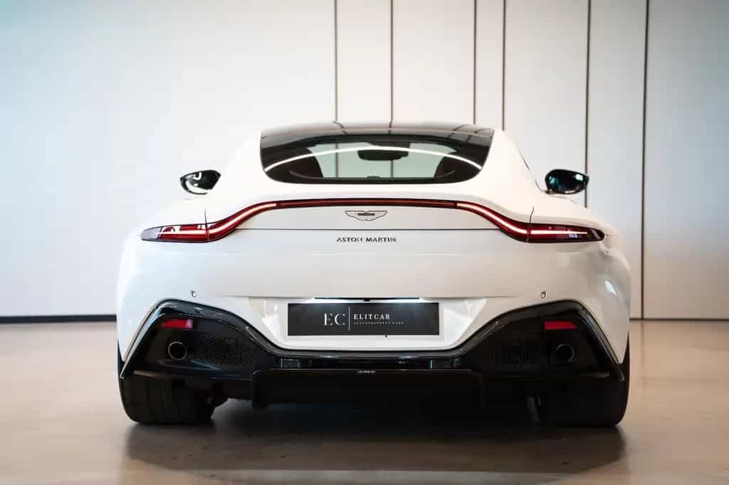 Aston Martin V8 Vantage 4.0 V8 12/2019-photo-2