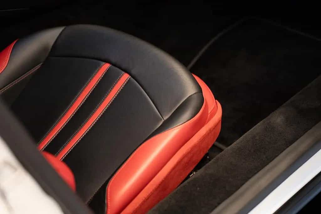 Aston Martin V8 Vantage 4.0 V8 12/2019-photo-22