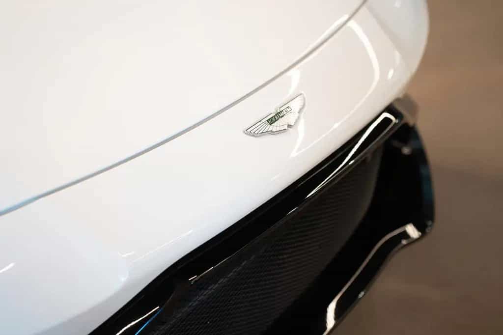 Aston Martin V8 Vantage 4.0 V8 12/2019-photo-9
