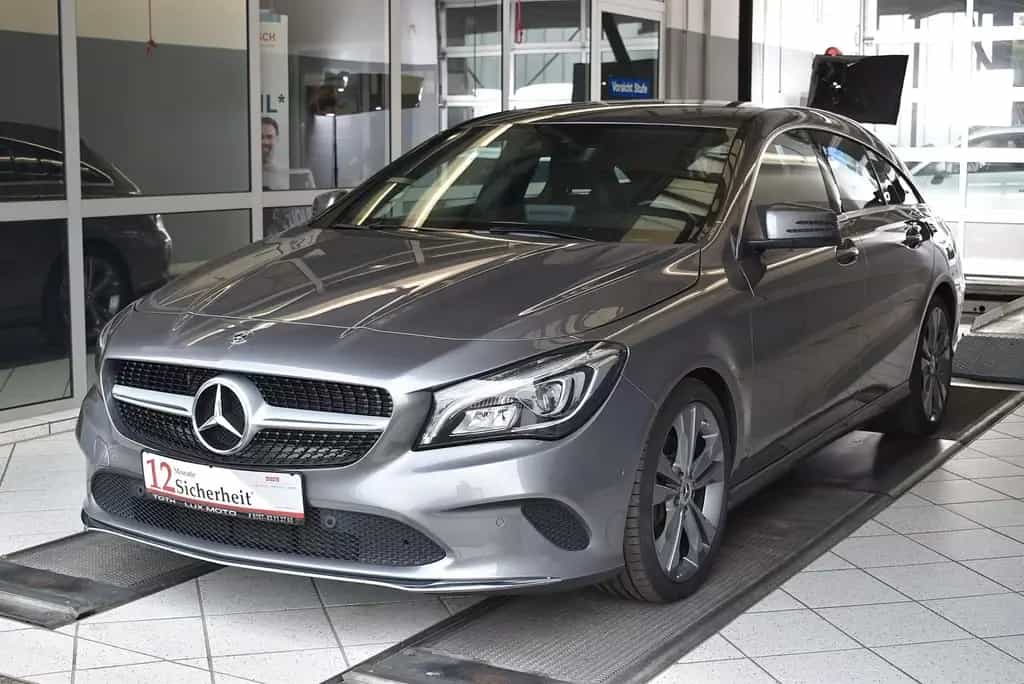 Mercedes-Benz CLA 180 Shooting Brake Urban Led*Navi*AHK 12/2017-photo-0