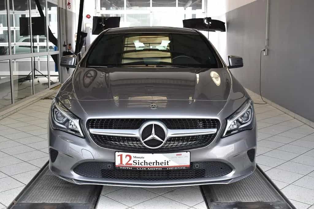 Mercedes-Benz CLA 180 Shooting Brake Urban Led*Navi*AHK 12/2017-photo-1