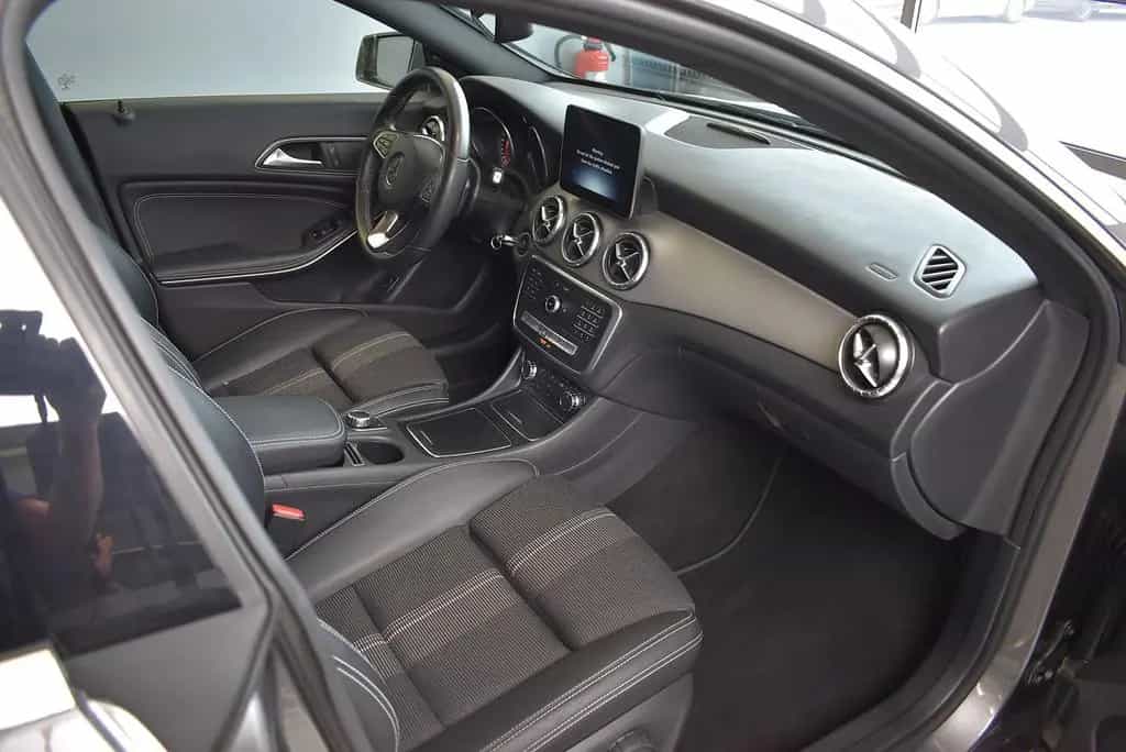 Mercedes-Benz CLA 180 Shooting Brake Urban Led*Navi*AHK 12/2017-photo-12