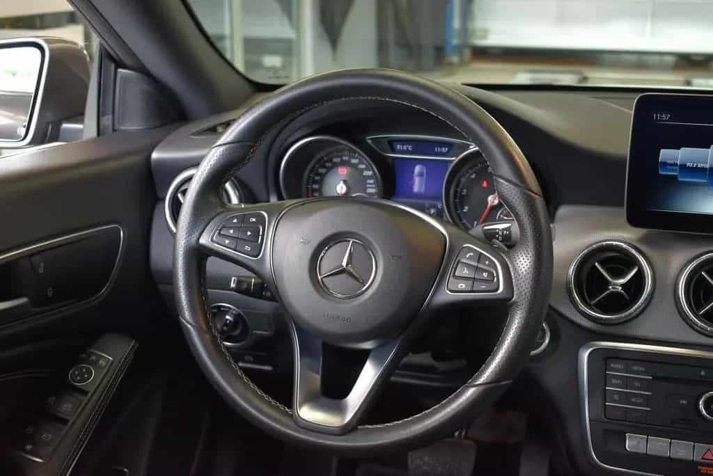 Mercedes-Benz CLA 180 Shooting Brake Urban Led*Navi*AHK 12/2017-photo-23