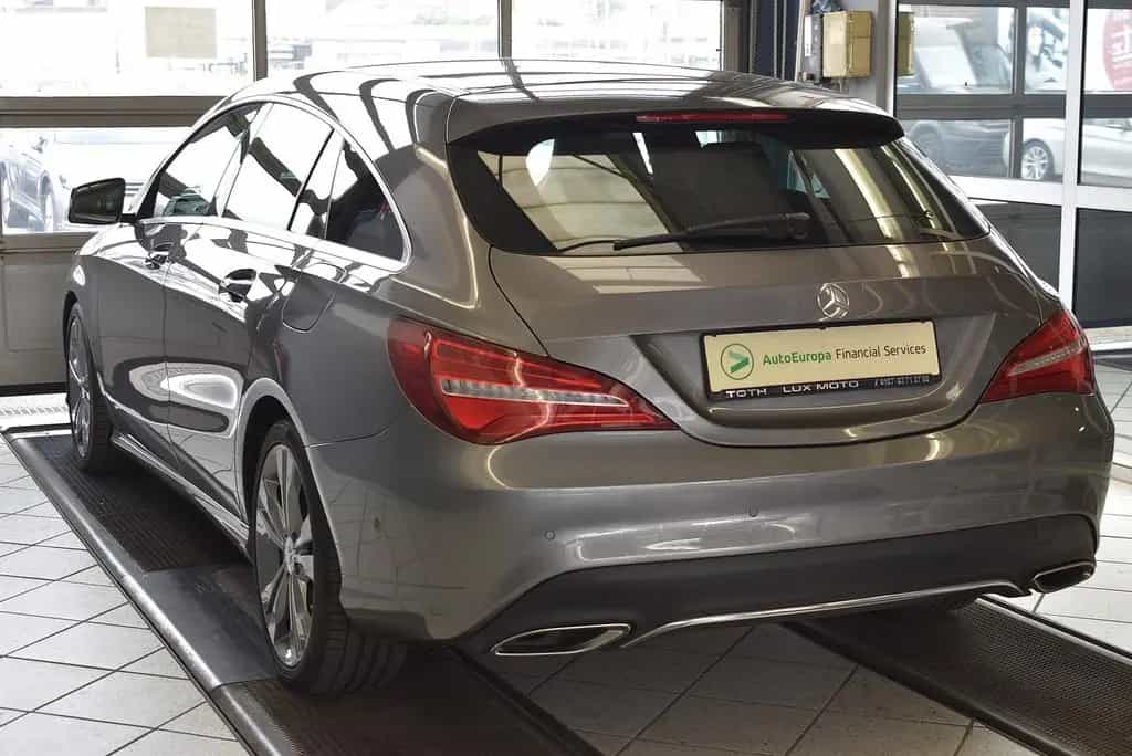 Mercedes-Benz CLA 180 Shooting Brake Urban Led*Navi*AHK 12/2017-photo-3