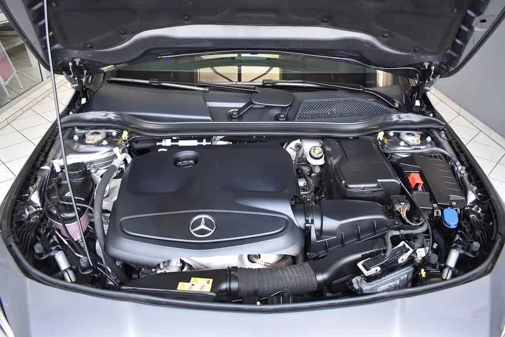 Mercedes-Benz CLA 180 Shooting Brake Urban Led*Navi*AHK 12/2017-photo-9