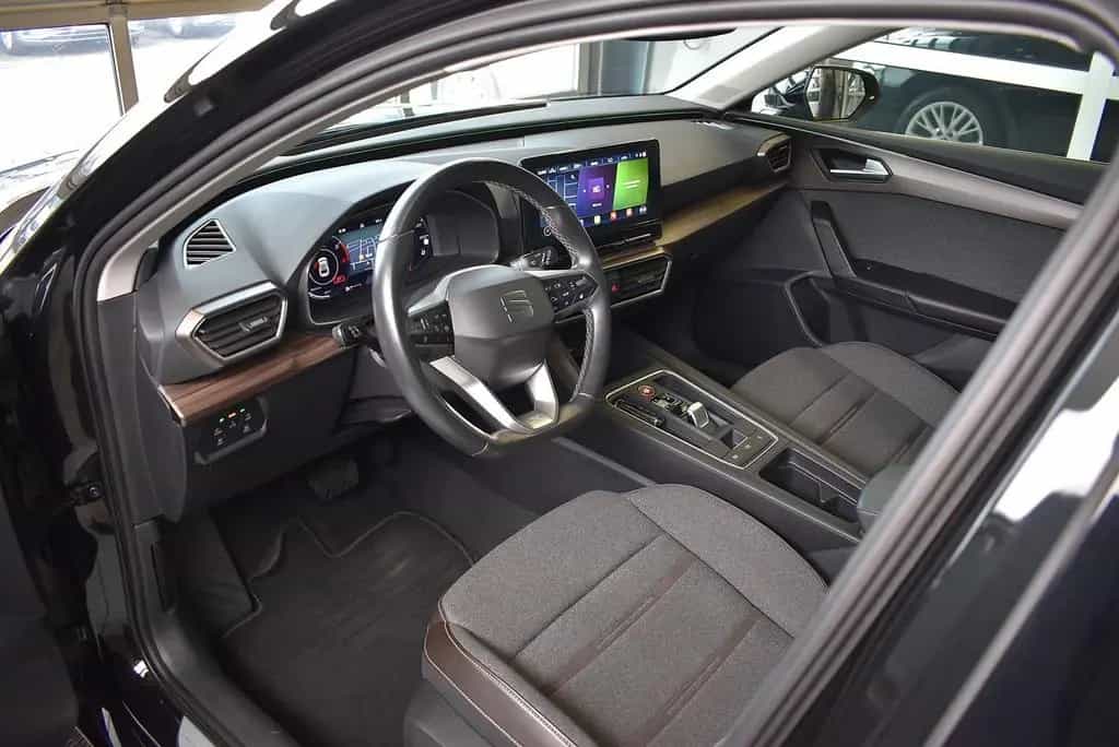Seat Leon 2.0TDI Xcellence DSG*AHK*LED*Cockpit digita 10/2020-photo-12