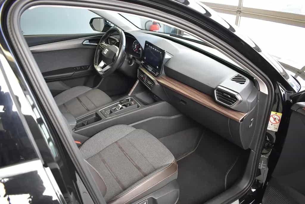Seat Leon 2.0TDI Xcellence DSG*AHK*LED*Cockpit digita 10/2020-photo-14