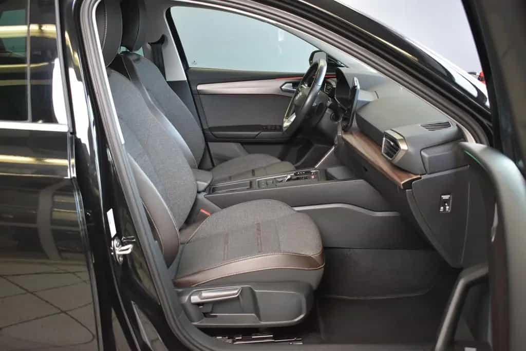 Seat Leon 2.0TDI Xcellence DSG*AHK*LED*Cockpit digita 10/2020-photo-15